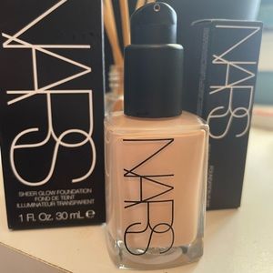 NARS sheer glow foundation with pump . 2.5 Yukon